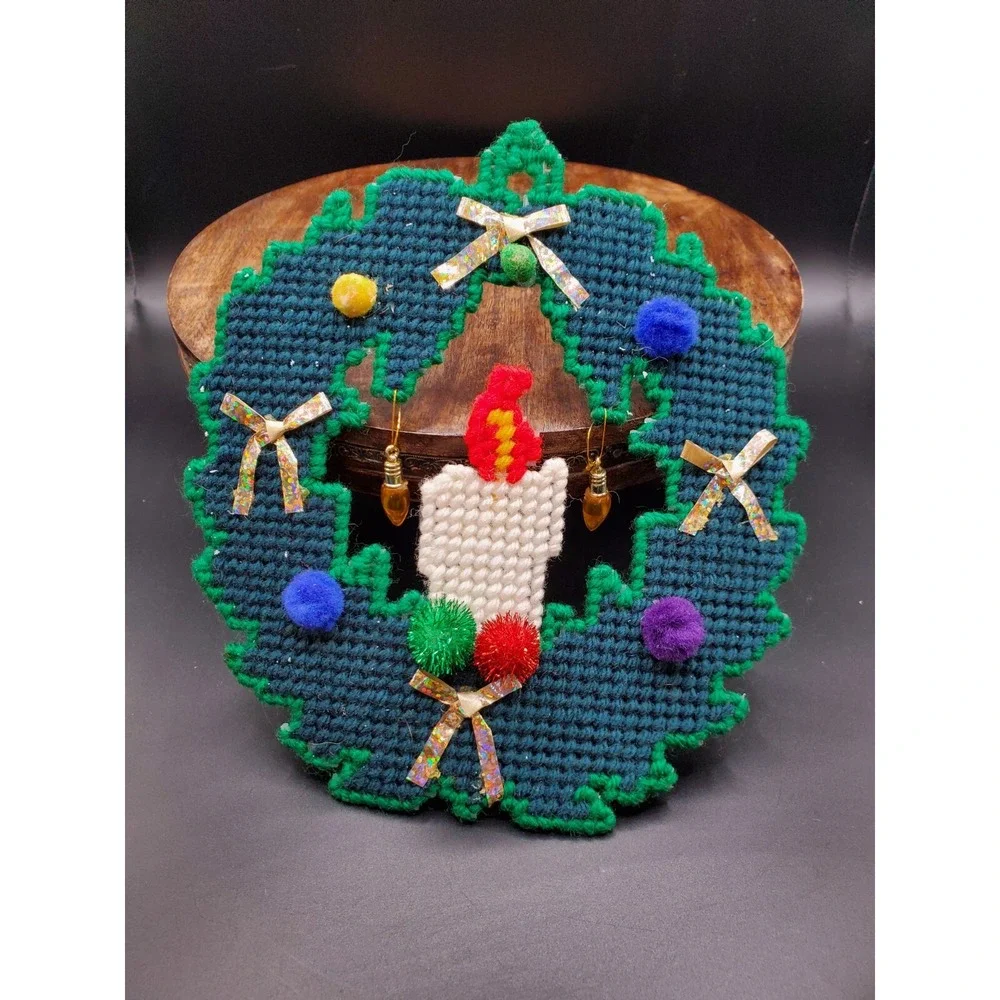 Vintage Christmas Handcrafted‎ Plastic Canvas Wreath